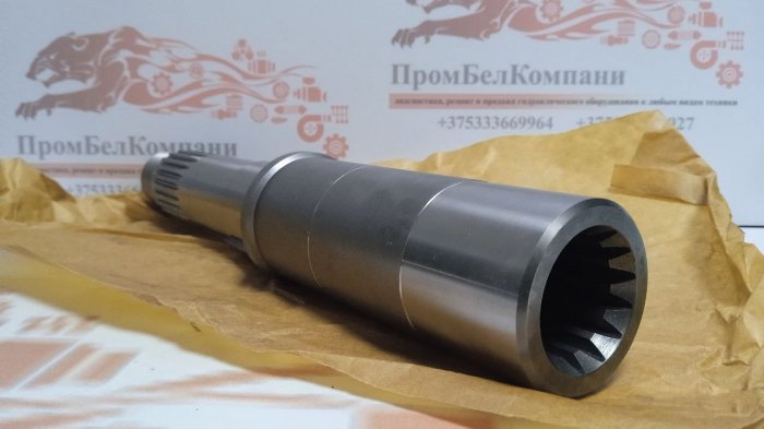 Картинка запчастей: Вал углового редуктора Manitou 563790 для MLT634-LSU Turbo, MLT634-120 LSU, MLT731 Turbo, MLT735-LSU Turbo, MLT735-120 LSU, MLT741-LSU Turbo, MLT741-120 LSU, MLT1035 L-LSU Turbo с двигателем Perkins 1104D-E44 TA