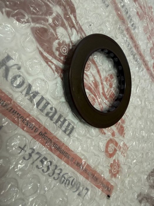 Картинка запчастей: Уплотнение / уплотнение вала / сальник / манжета армированная / усиленное под высокое давление для гидронасоса Sauer Danfoss H1P100