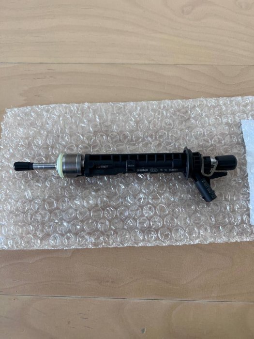 Картинка форсунка топливная mercedes-benz a2540701500 (a 254 070 15 00) 0261500732