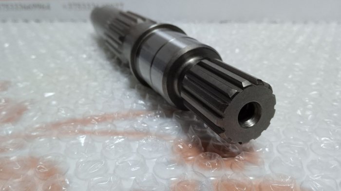 Картинка запчастей: Вал гидронасоса Manitou MLT 734, 741, 1035