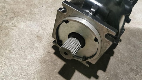 Изображение Гидромотор Danfoss 520479 90M100 NCON7 NOF 1 W00 NNN 0000HO