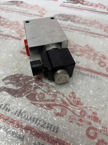 Гидравлический клапан Walvoil 3СС1220E21 + гидравлический клапан (сердечник) EC12M10NB PL1906958 / EC12M/10NB ( 0EC12002007 ) в сборе с электромагнитной катушкой 12V DC