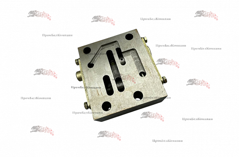 Блок клапанов У35.615-12.140 (120.63.17.12.140-А) для Амкодор-342С-03, Амкодор-342В (ТО-18А),  Амкодор-2662, Амкодор-2682