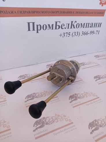 Блок управления 101ВН-01 (2 ручки с фиксацией) Пневмостроймашина